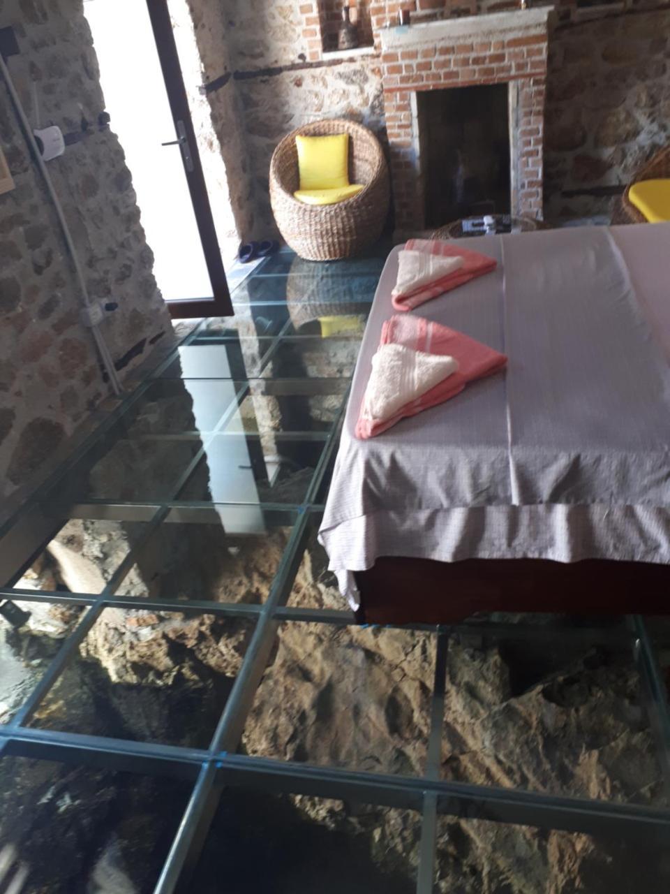 Nuci'S Home Glass Floor Tushemisht Exterior foto