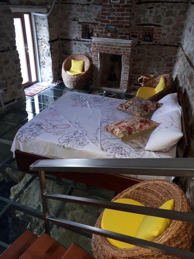 Nuci'S Home Glass Floor Tushemisht Exterior foto
